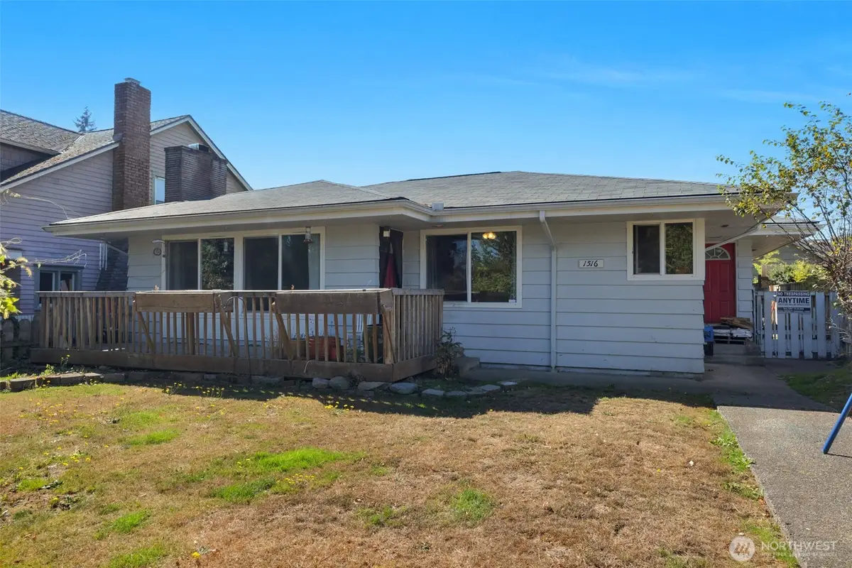 1516 Rainier Avenue, Everett, WA 98201 - #1