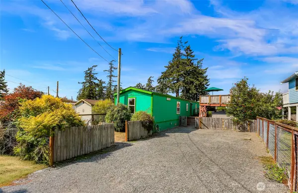 7435 Sunset Drive, Blaine, WA 98230