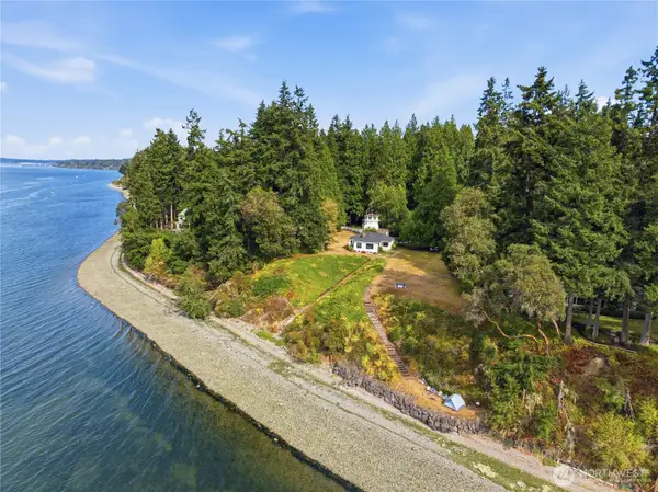 328 NE Oyster Point Drive, Poulsbo, WA 98370