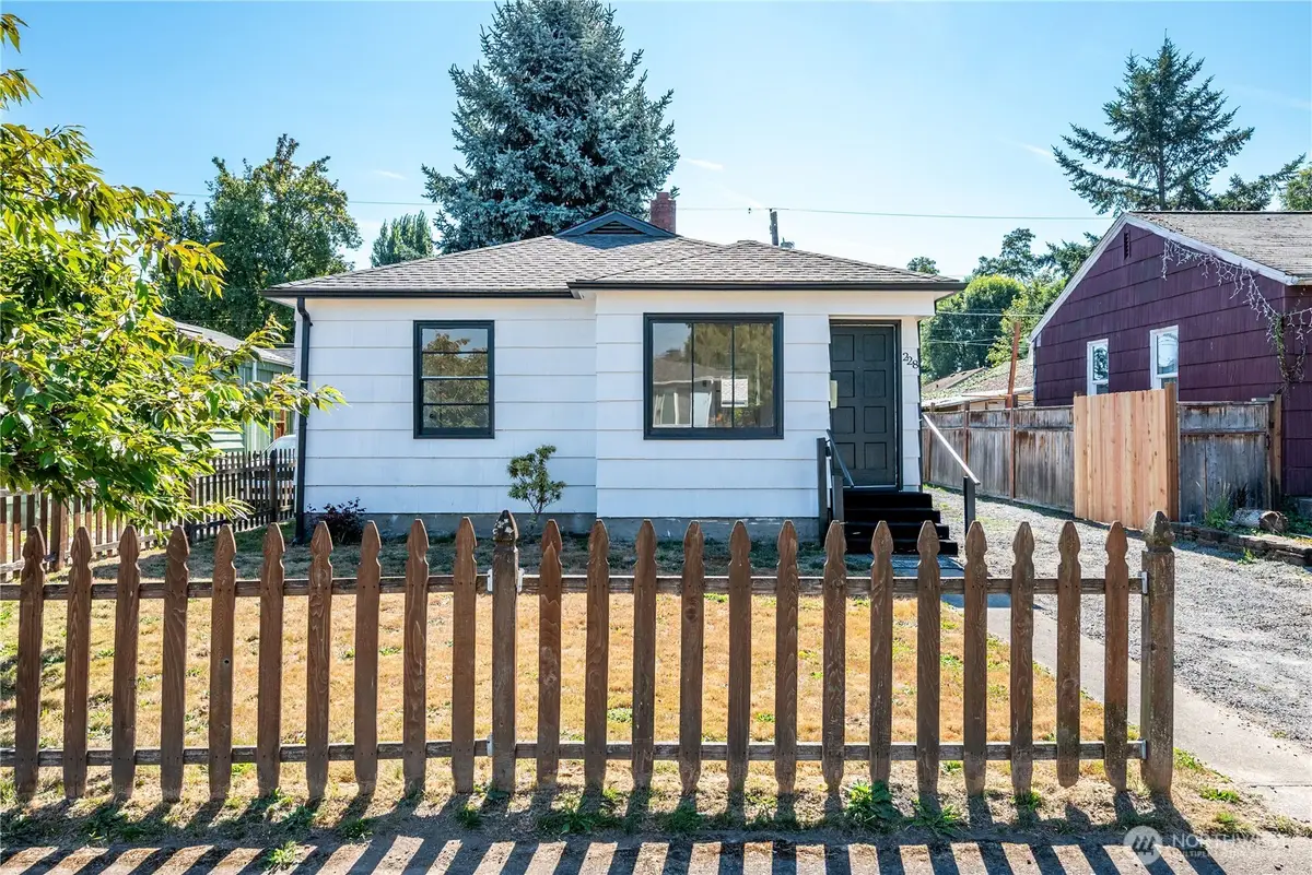 228 24th Avenue, Longview, WA 98632 - #1