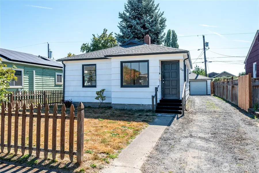 228 24th Avenue, Longview, WA 98632 - #2