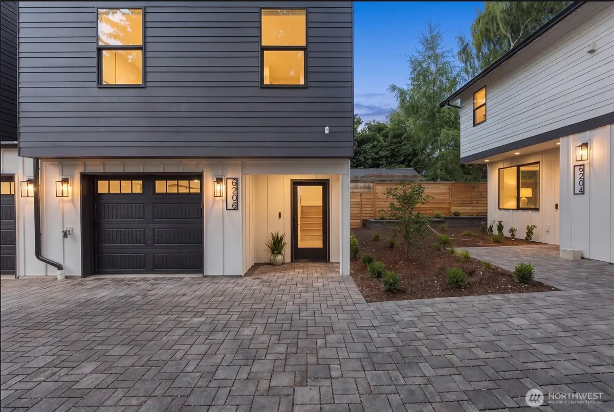 6206 43rd Avenue Ne #B, Seattle, WA 98115 - #1