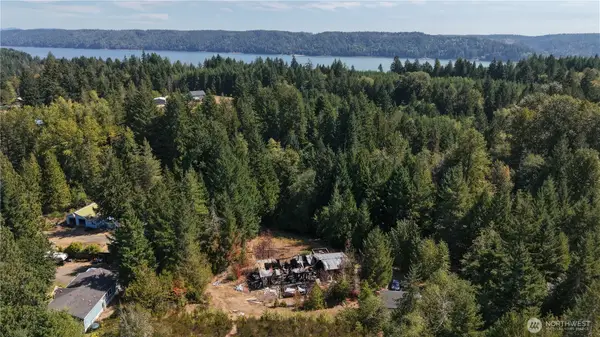 47 N Suncrest Drive #D, Hoodsport, WA 98548