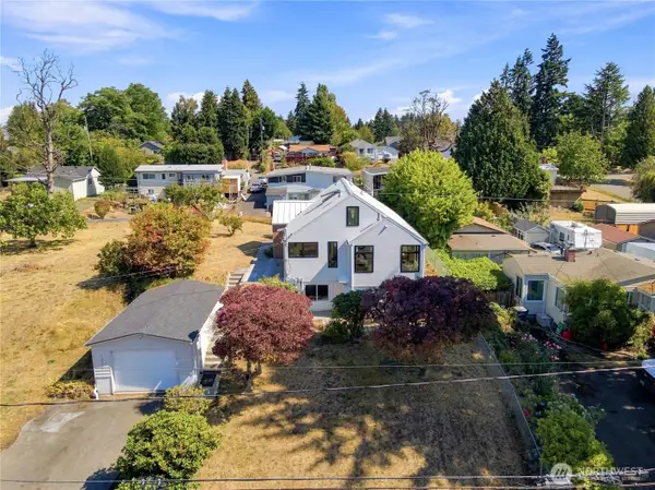 10246 11th Avenue Sw, Seattle, WA 98146