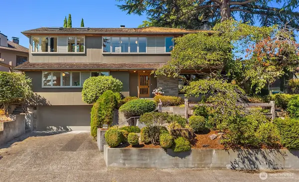 3023 E Laurelhurst Drive Ne, Seattle, WA 98105