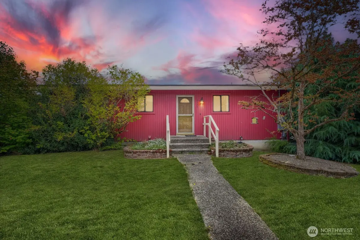 12524 13th Avenue Sw, Burien, WA 98146 - #1