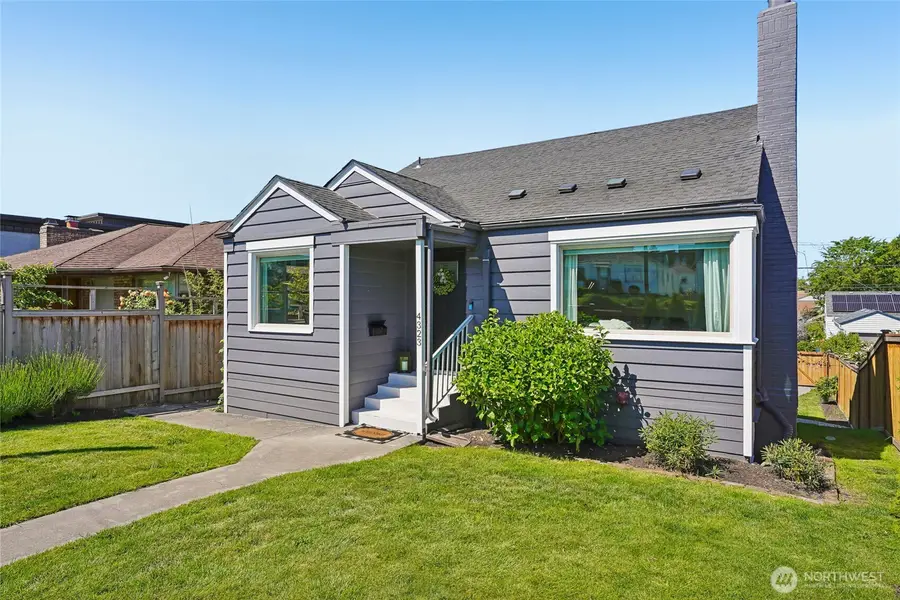 4323 15th Avenue S, Seattle, WA 98108 - #2