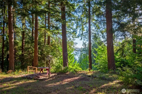 1265 Island Drive, Lummi Island, WA 98262