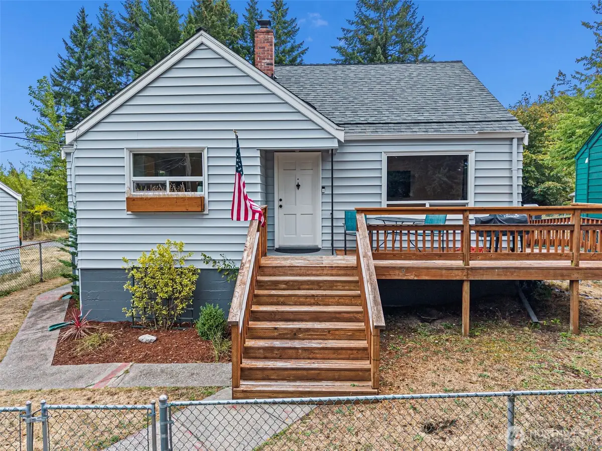 224 Bremerton Boulevard W, Bremerton, WA 98312 - #1