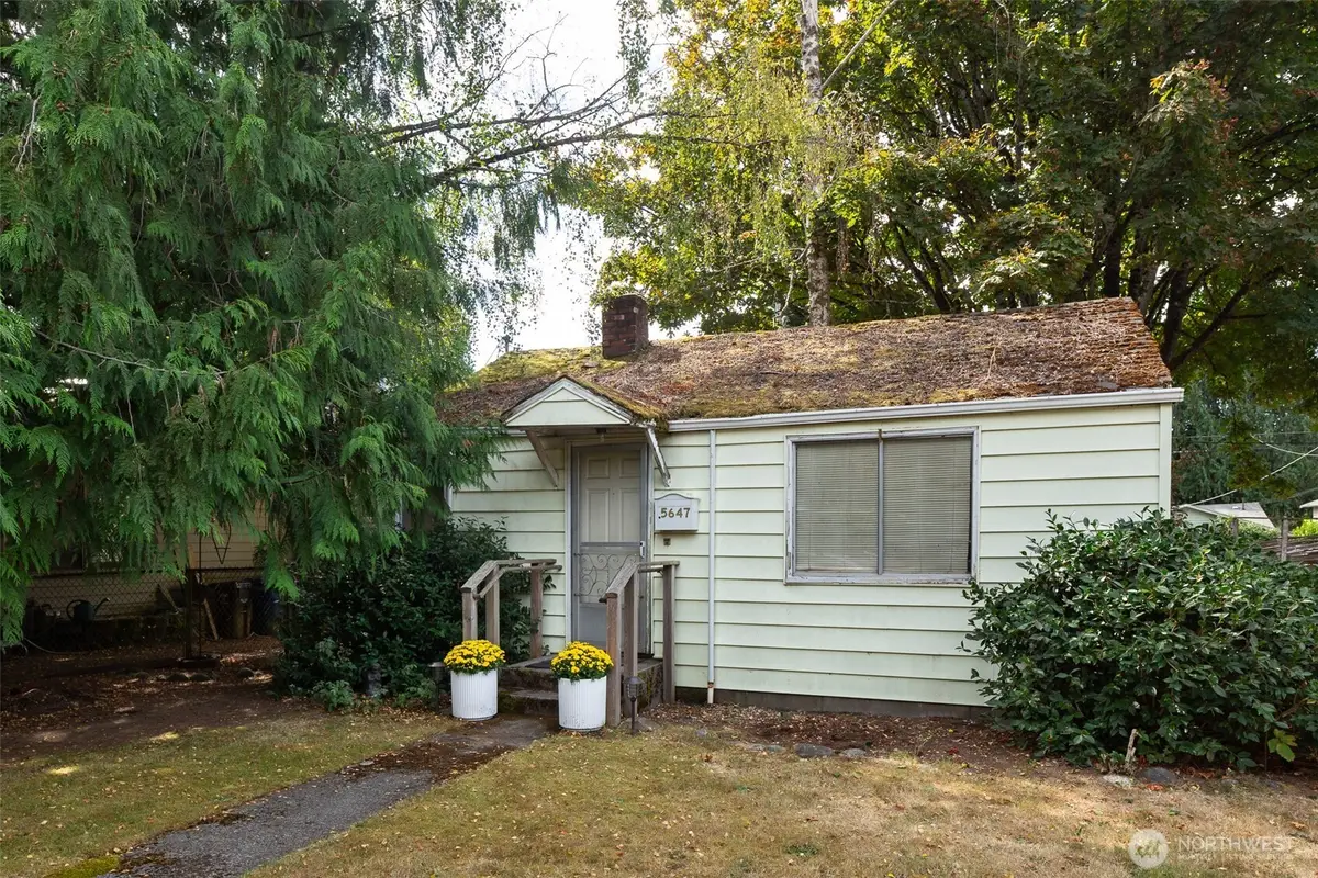 5647 38th Avenue Sw, Seattle, WA 98126 - #1