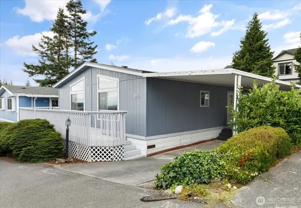 30901 State Route 20 #D5, Oak Harbor, WA 98277