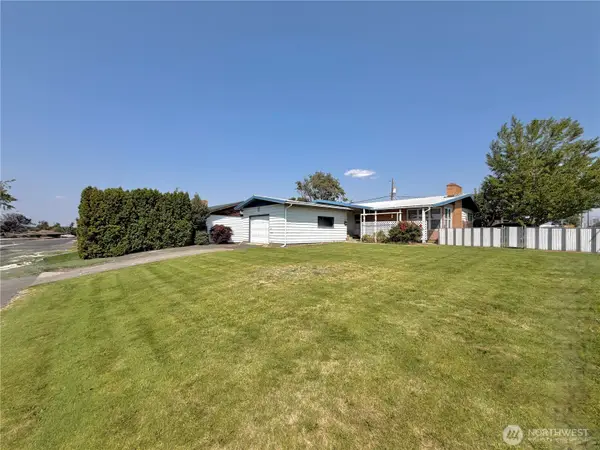 1241 S Skyline Drive, Moses Lake, WA 98837