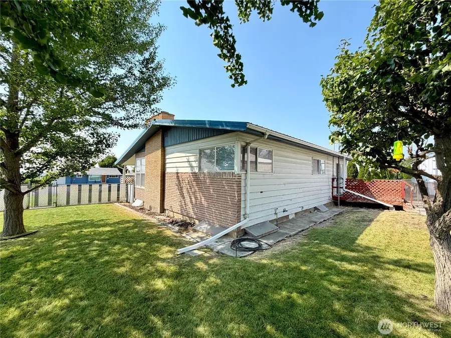 1241 S Skyline Drive, Moses Lake, WA 98837 - #3