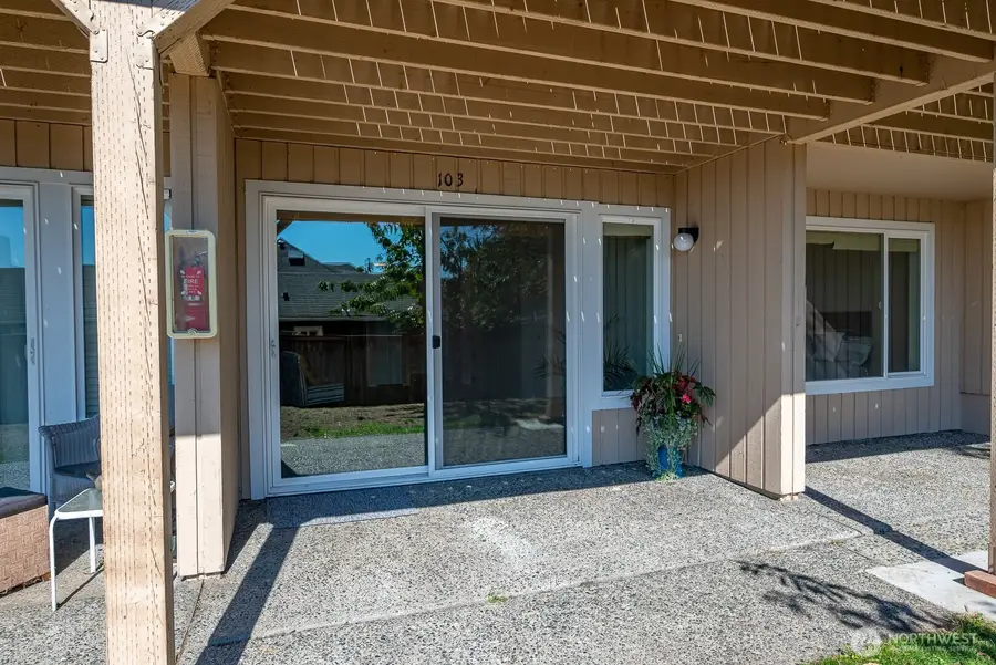 1188 SE Pioneer Way #103, Oak Harbor, WA 98277 - #3