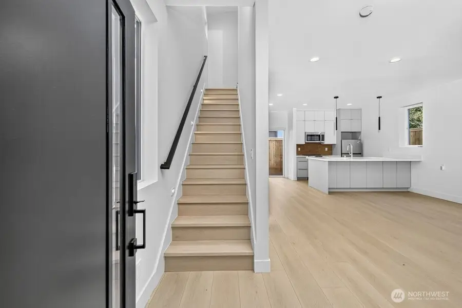 1220 NE 100th Street, Seattle, WA 98125 - #2