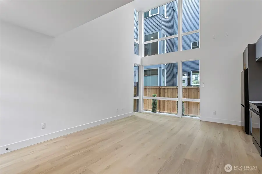 6318 41st Avenue Sw, Seattle, WA 98136 - #3