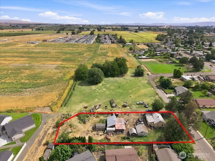 703 N 5th Street, Grandview, WA 98930 - #2