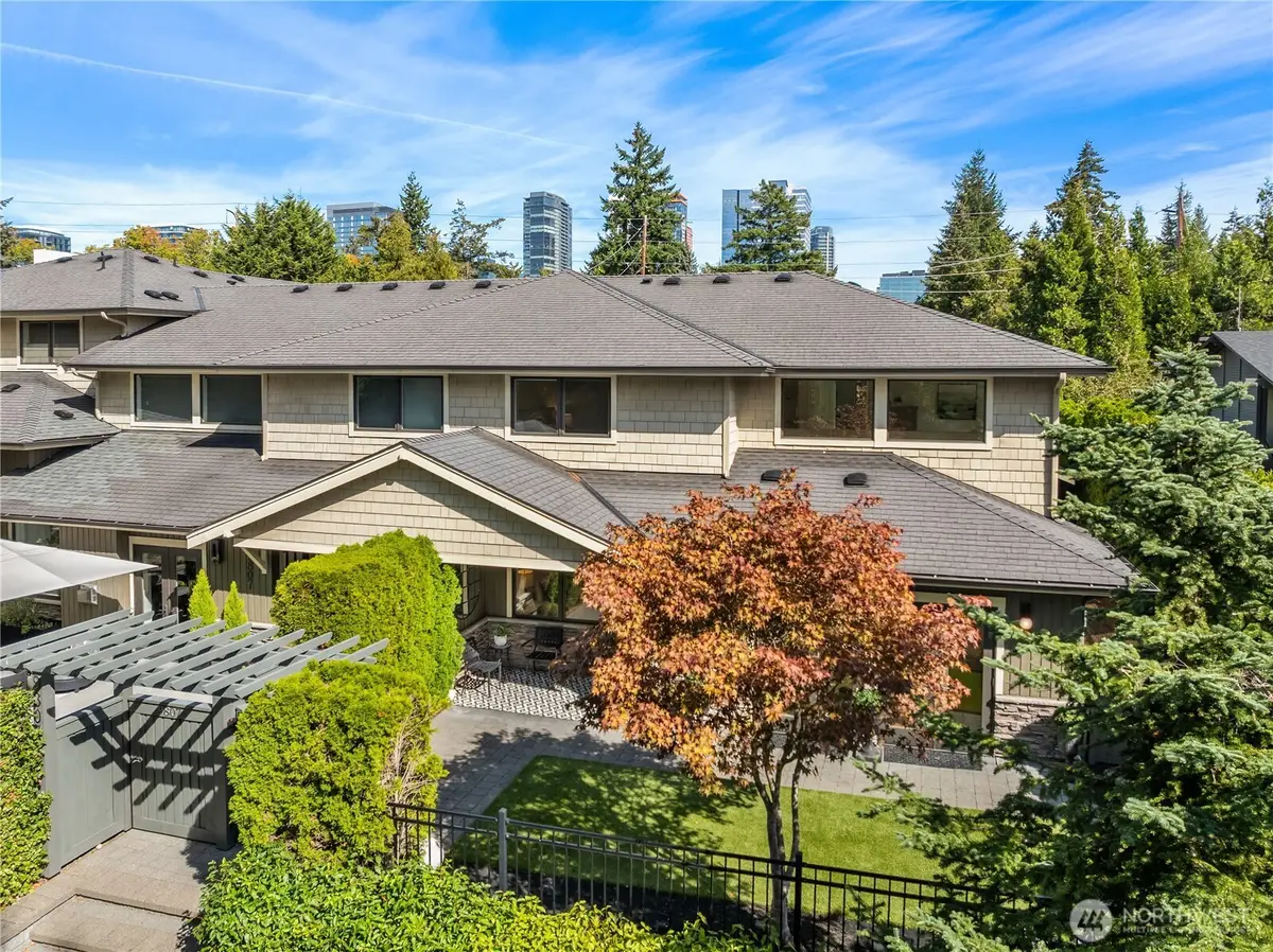 9801 NE 4th Street #D, Bellevue, WA 98004 - #1