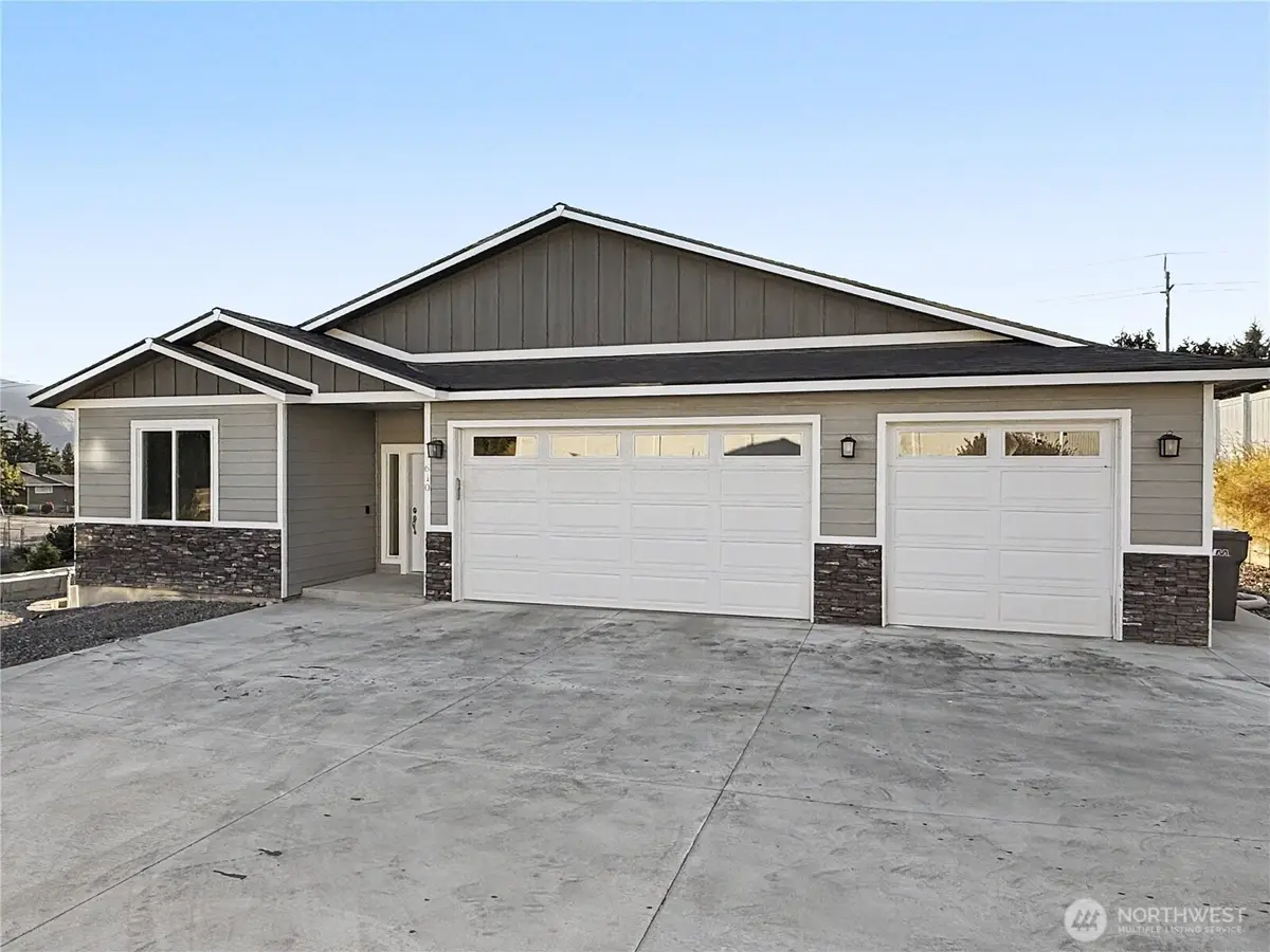 610 19th Street Ne, East Wenatchee, WA 98802 - #1