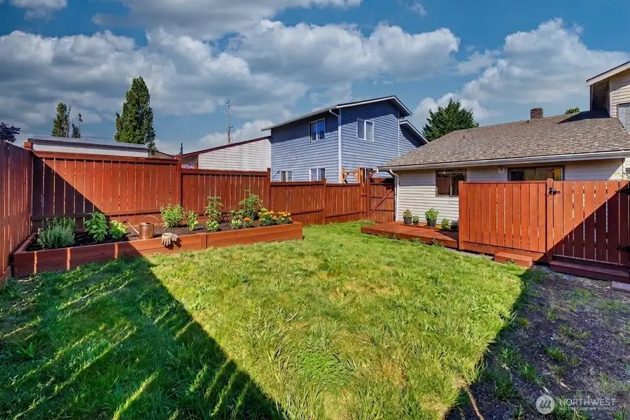 2214 E Fulton, Mount Vernon, WA 98273 - #2
