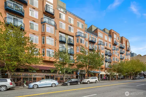 2414 1st Avenue #304, Seattle, WA 98121