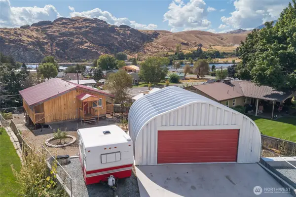 505 Beach Street, Pateros, WA 98846