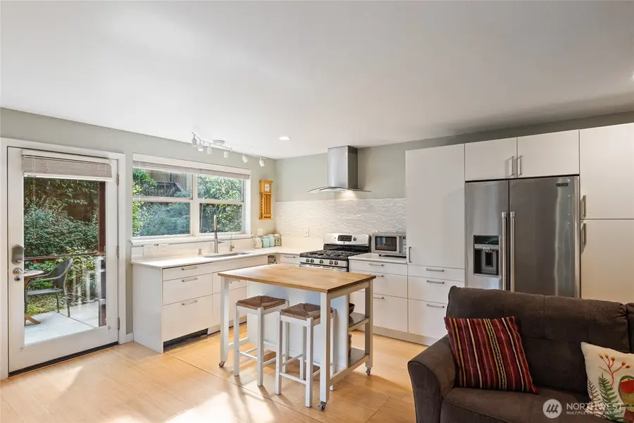 6000 17th Avenue Sw #23, Seattle, WA 98106 - #3