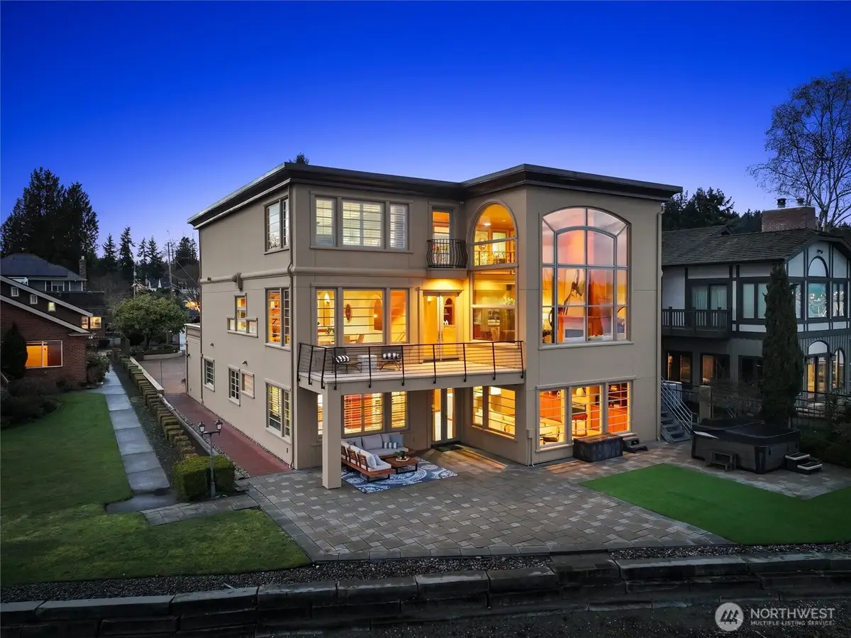 4701 NE Shore Place, Lake Forest Park, WA 98155 - #1