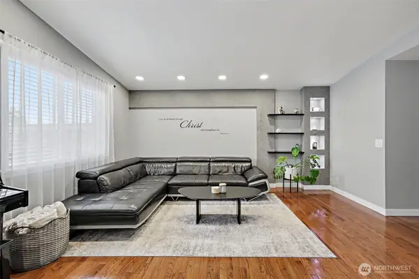 15232 SE 272 Street #6, Kent, WA 98042