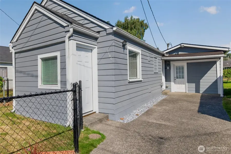 2106 W 2nd Street, Aberdeen, WA 98520 - #3