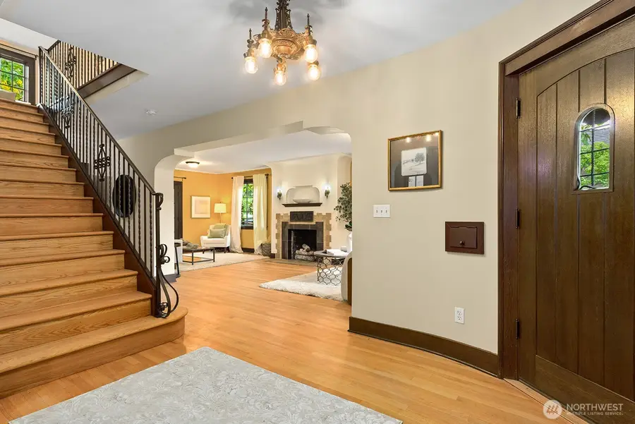 6238 25th Avenue Ne, Seattle, WA 98115 - #3