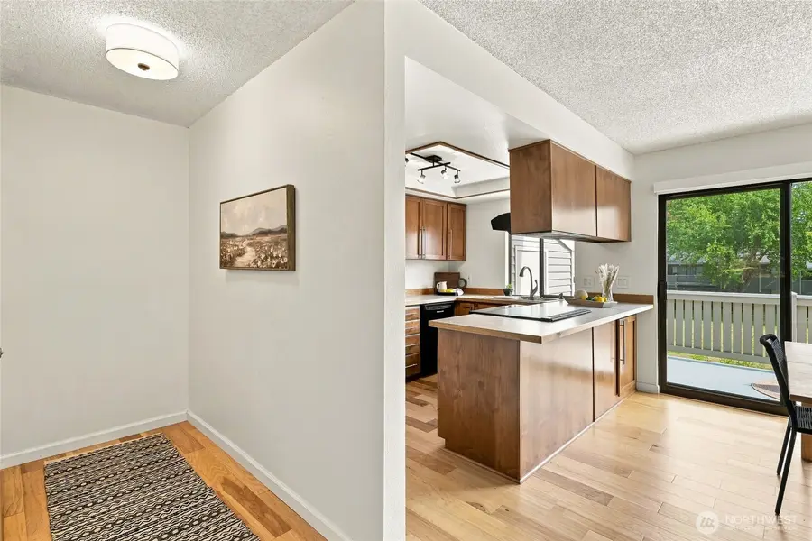9918 NE 144th Lane #406, Kirkland, WA 98034 - #3