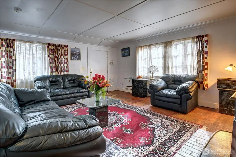 1216 N 103rd Street, Seattle, WA 98133 - #2