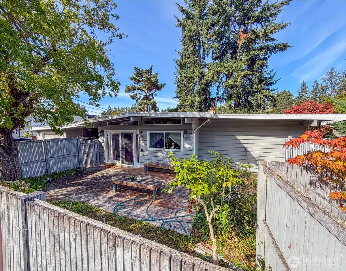 16042 SE 10th Street, Bellevue, WA 98008 - #1