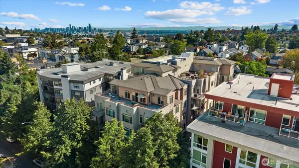 5016 California Avenue Sw #302, Seattle, WA 98136