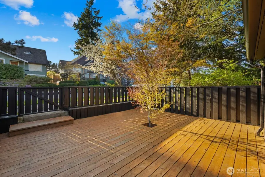 7132 34th Avenue Sw, Seattle, WA 98126 - #2
