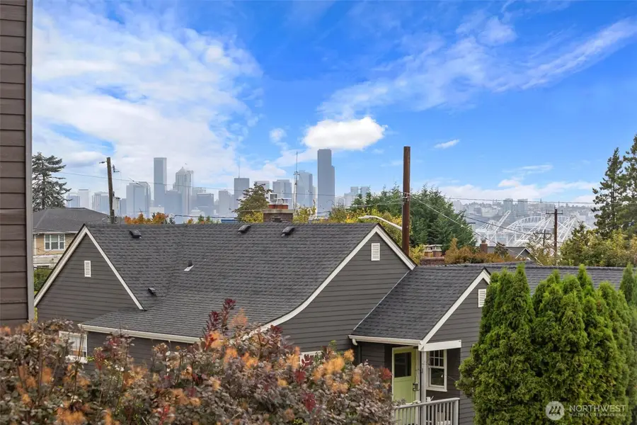 3712 37th Avenue Sw, Seattle, WA 98126 - #2