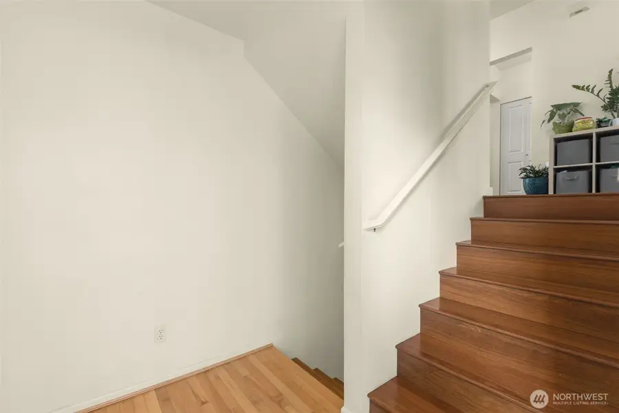 6895 Holly Park Drive S, Seattle, WA 98118 - #3