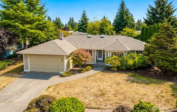 21527 26th Avenue W, Brier, WA 98036