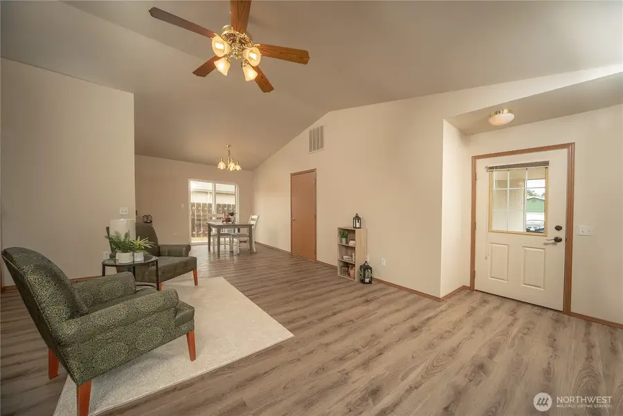 608 E Remington Drive, Ellensburg, WA 98926 - #3
