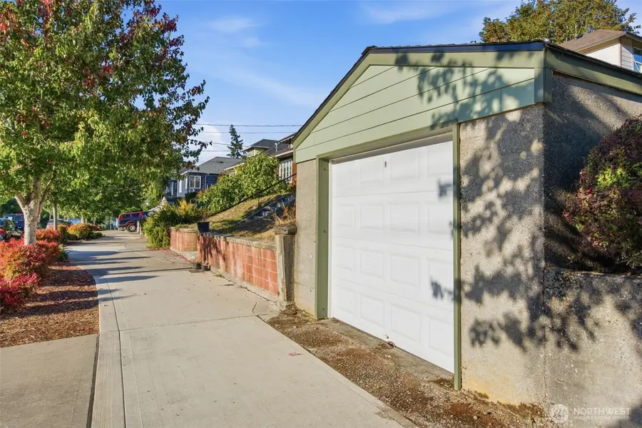 912 Pacific Avenue, Bremerton, WA 98337 - #3