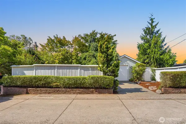 8609 41st Avenue Sw, Seattle, WA 98136