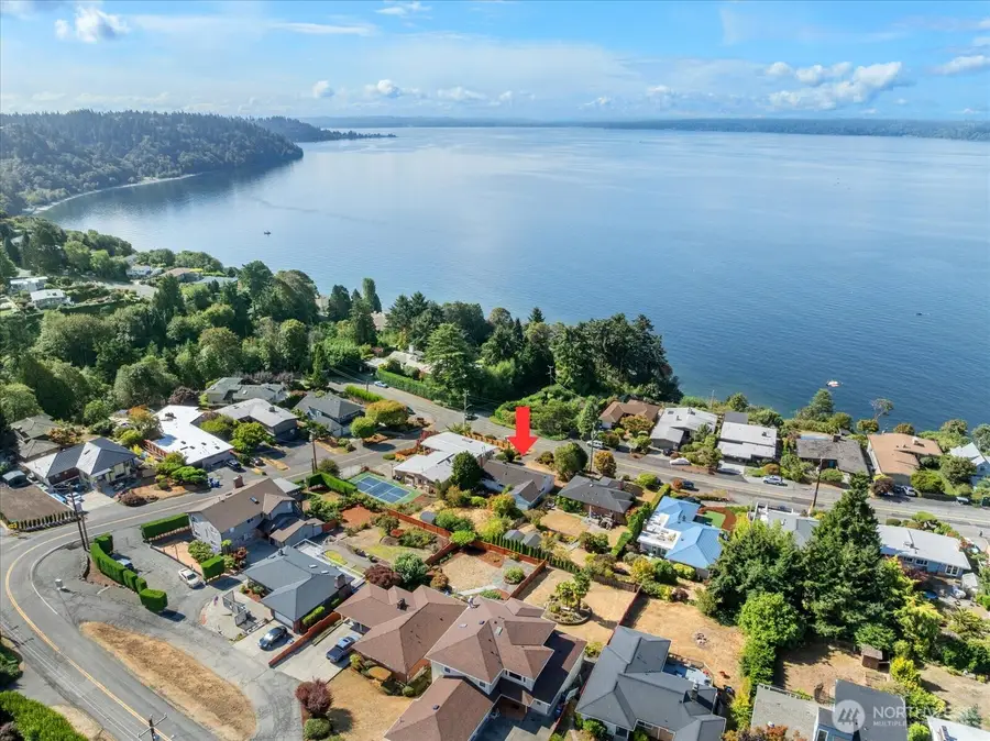 12286 Shorewood Drive Sw, Seattle, WA 98146 - #2