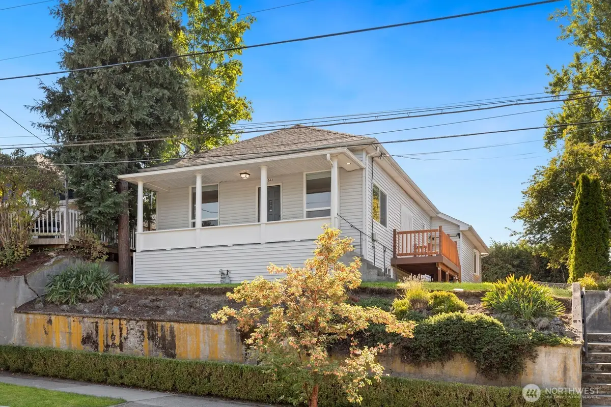 5563 Kenwood Place N, Seattle, WA 98103 - #1