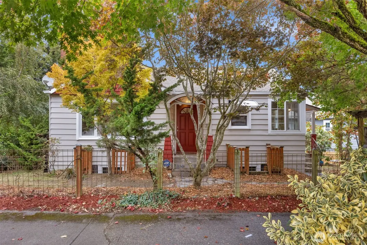 8 W Fulton Street, Seattle, WA 98119 - #1