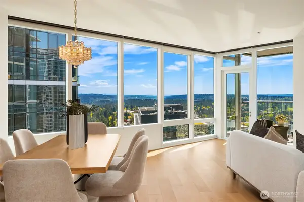 500 106th Avenue Ne #3211, Bellevue, WA 98004