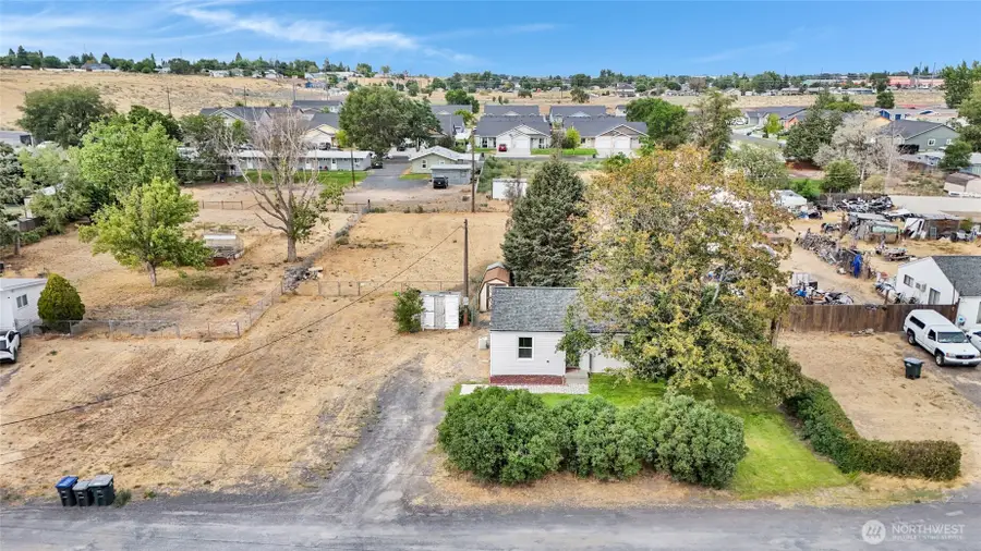 1212 W Concord Avenue, Moses Lake, WA 98837 - #2