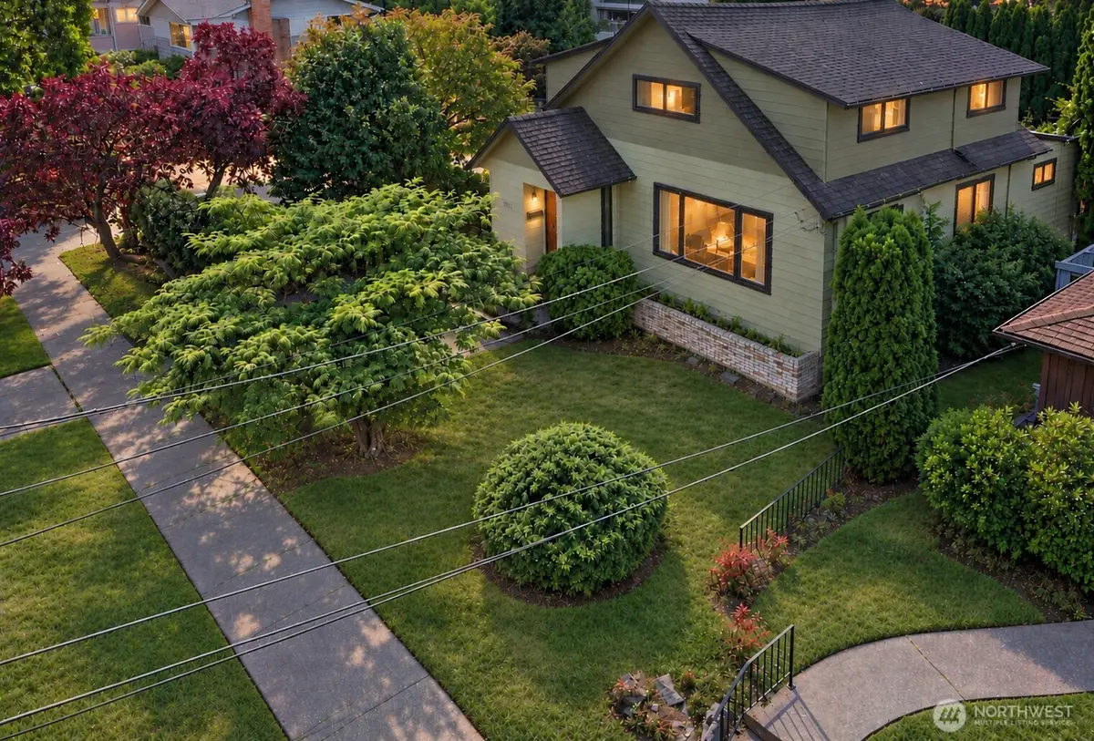 1921 41st Avenue Sw, Seattle, WA 98116 - #1