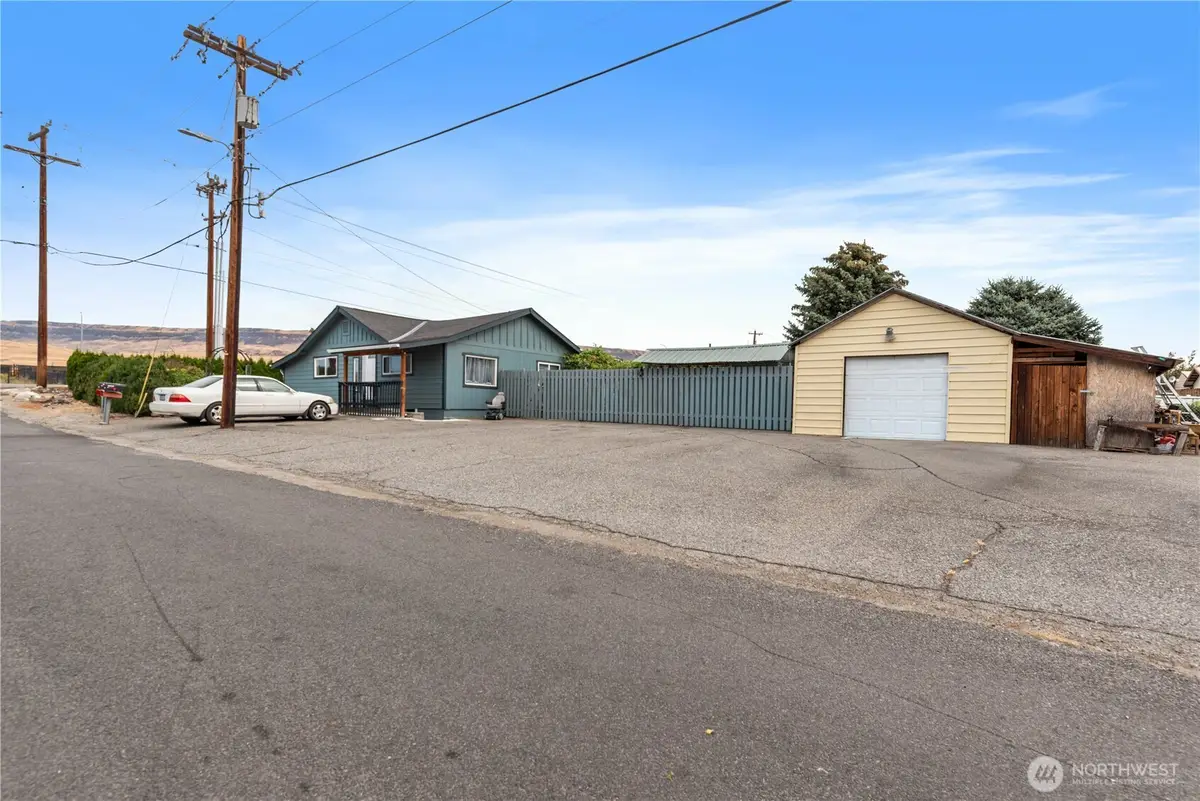 7 S Roland Avenue, East Wenatchee, WA 98802 - #1