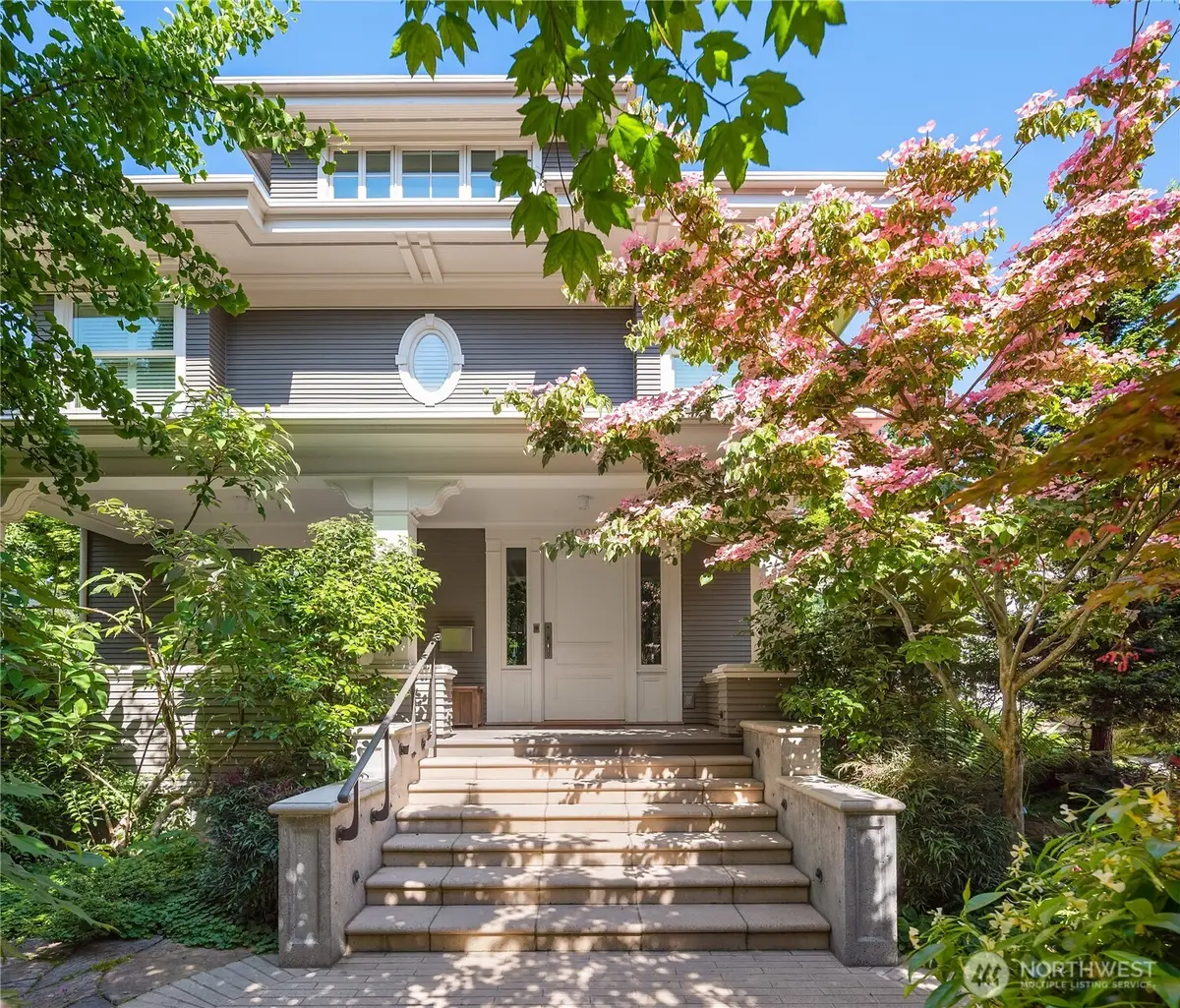 1065 Summit Avenue E, Seattle, WA 98102 - #1